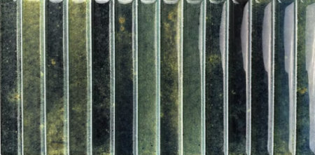 Керамогранит зеленый глянцевый под камень 0,8х11,5х23 см